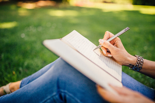 5 Journaling Prompts That Spark Self-Discovery
